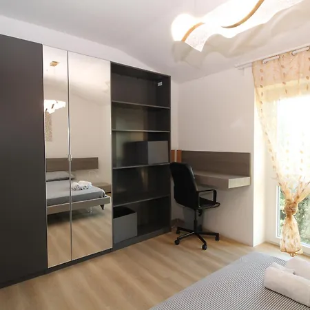 Skyloft Easypark 아파트 *