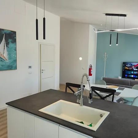 Skyloft Easypark Apartment Triest